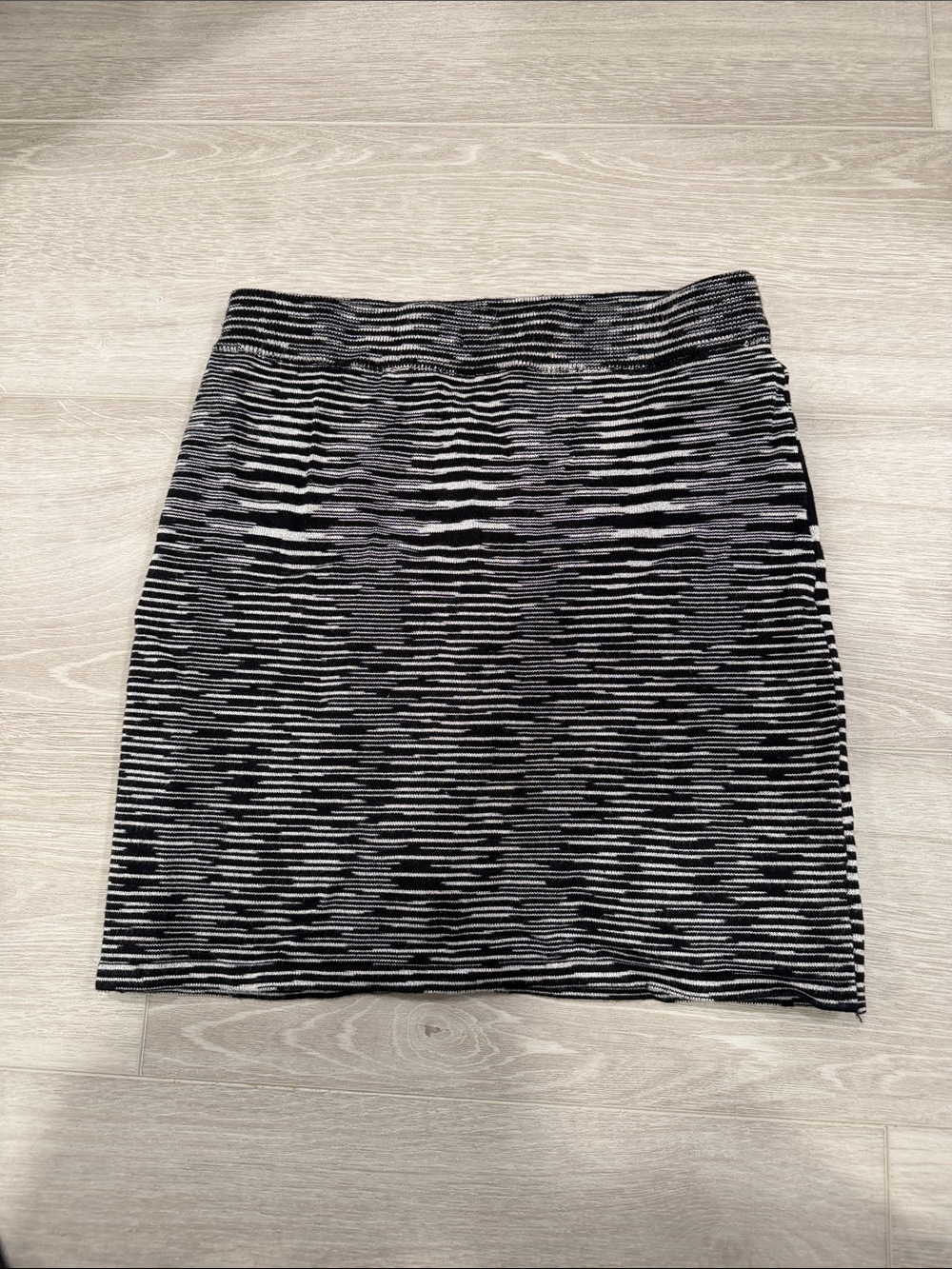 Brooklyn Karma Black & White Patterned Knit Pencil Skirt - Women xs